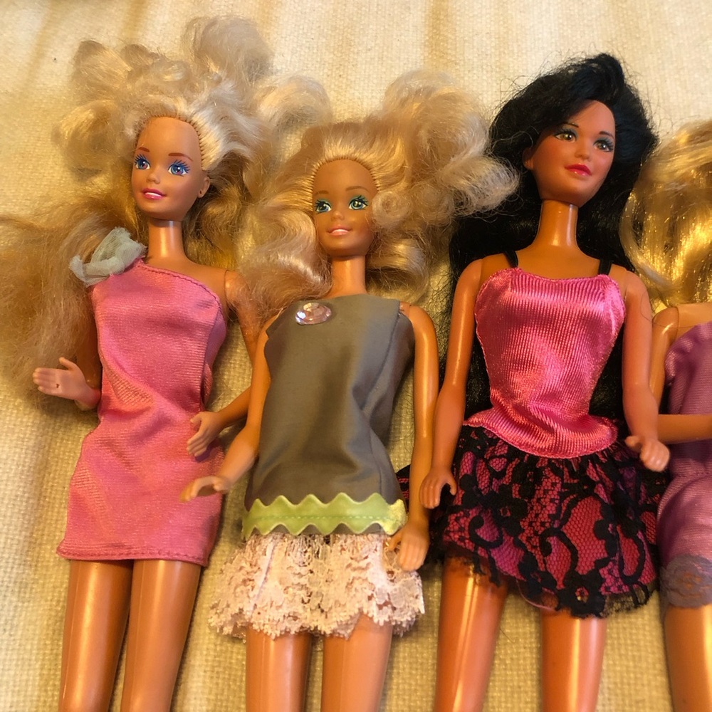 Huge lot of vintage 80s/90s Barbies - Picture 8 of 13